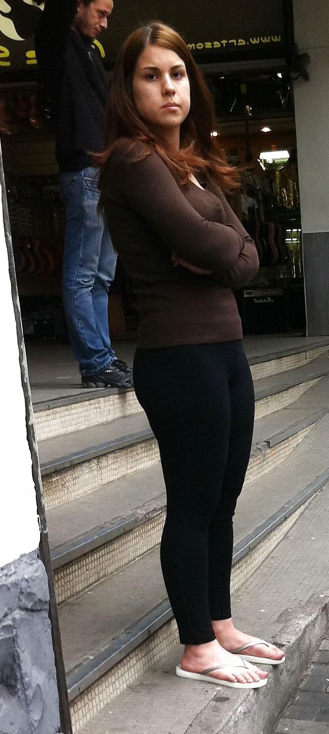 25P Feet, soles and high heels