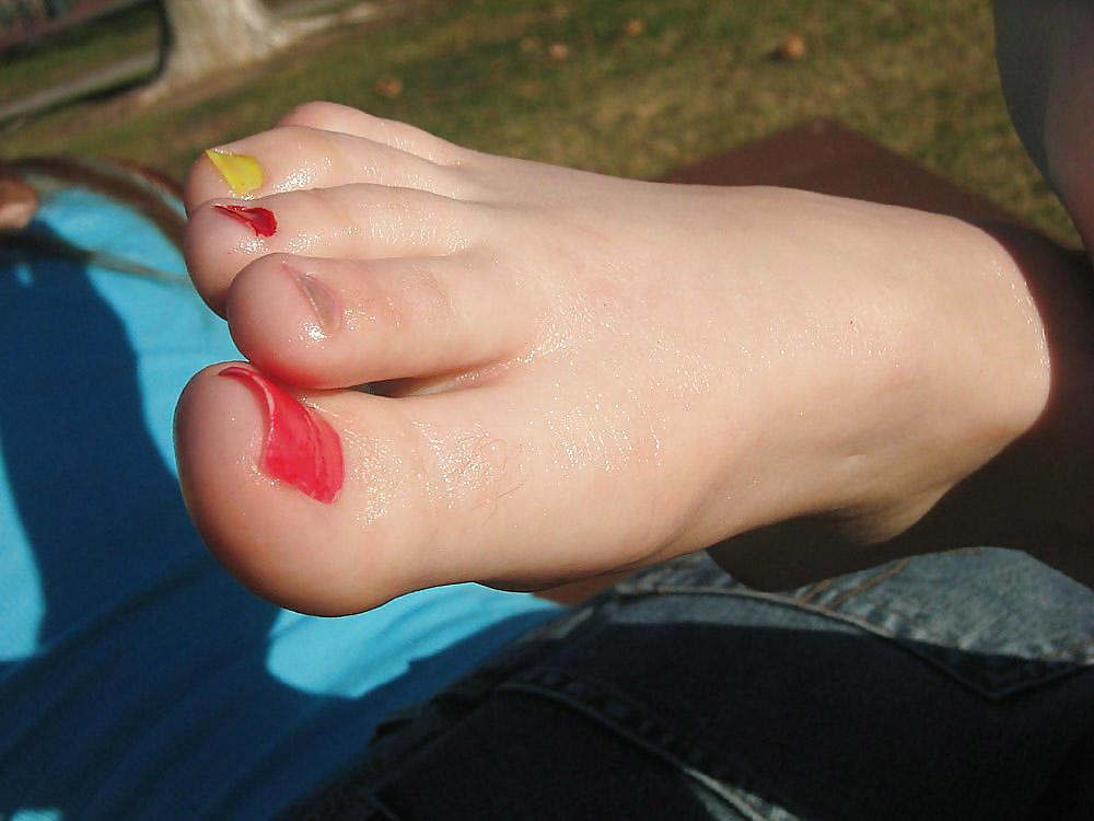 25P Feet, Legs, Toes And Soles #3 BoB