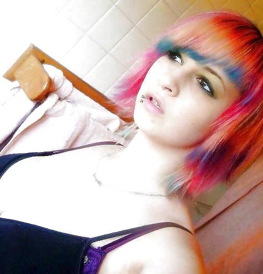 25P Busty & Cute EMo Babe