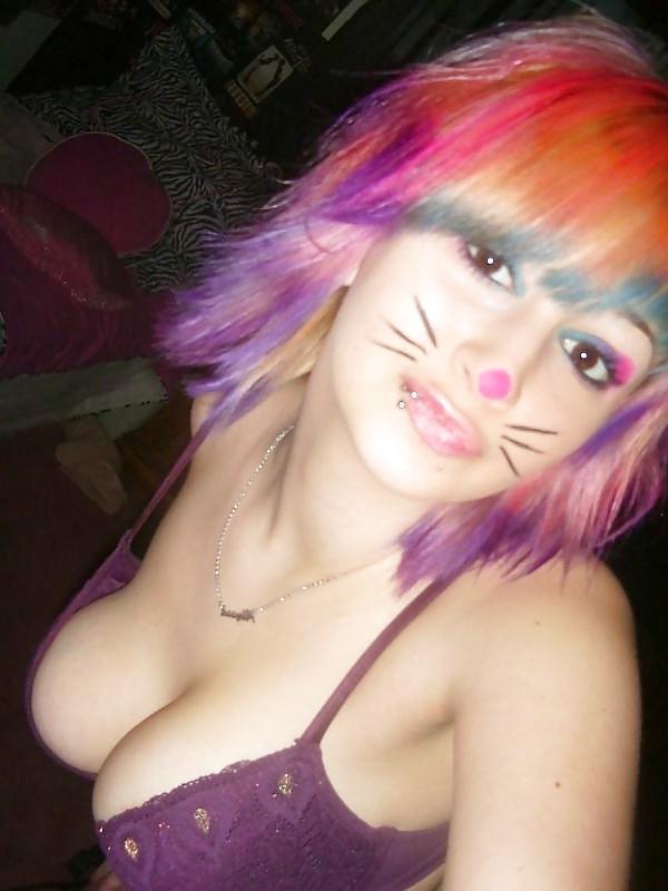 25P Busty & Cute EMo Babe