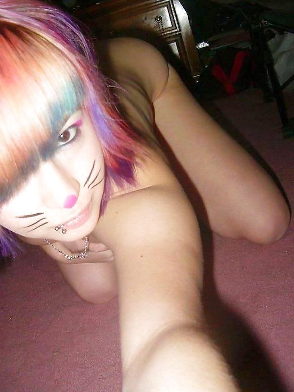 25P Busty & Cute EMo Babe