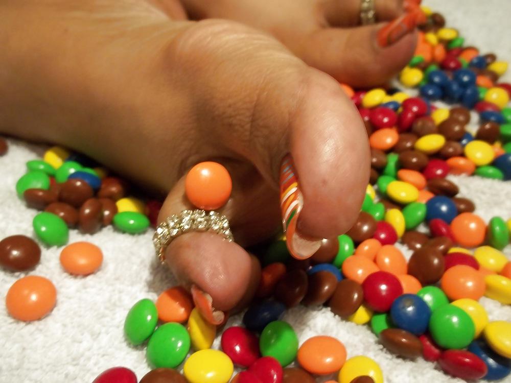 16P The bigger the feet,the sweeter the treat