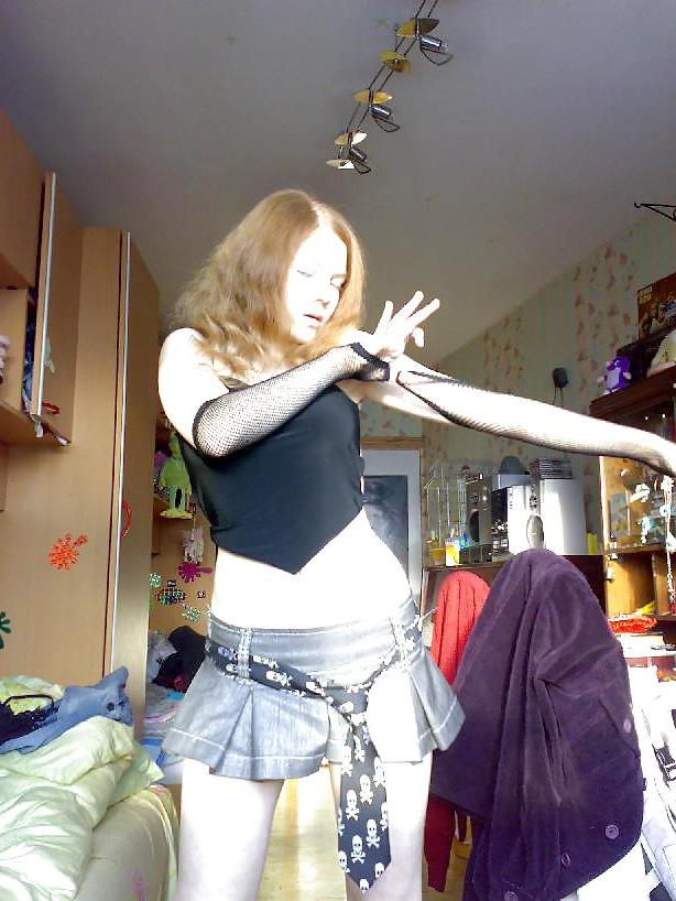 8P Punk girl