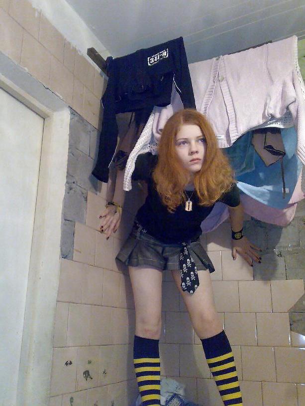 8P Punk girl
