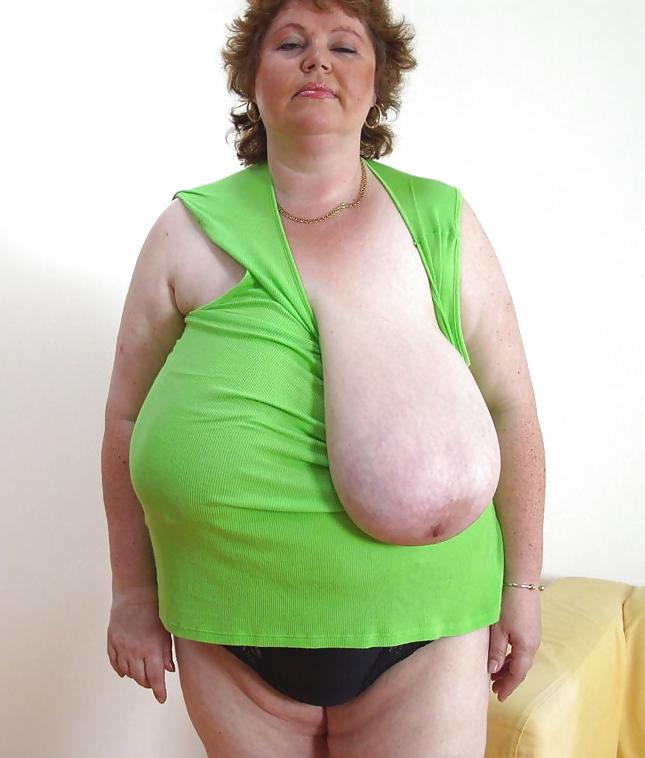 4P The biggest natural boobs you have ever seen!