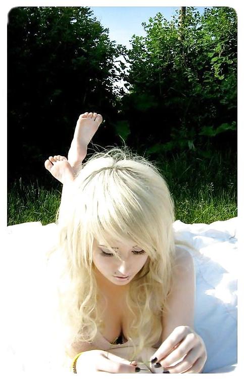 25P Wtf Sexy Teenie Feet reloaded v1.7