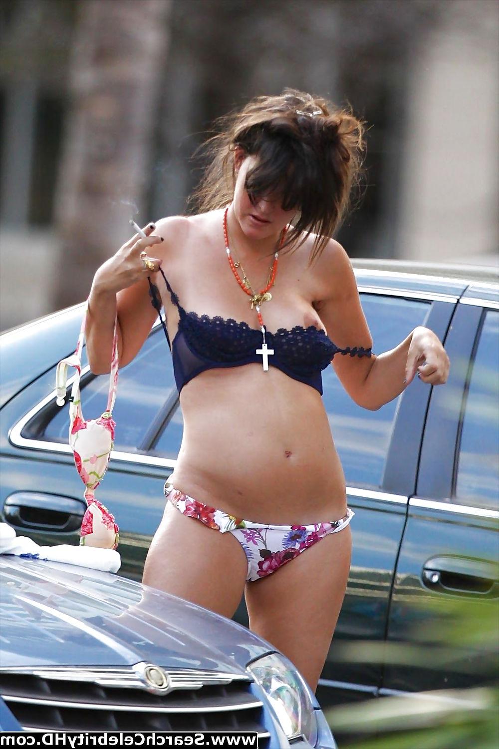 25P Paz de la Huerta Revealing Some Nudity In Public