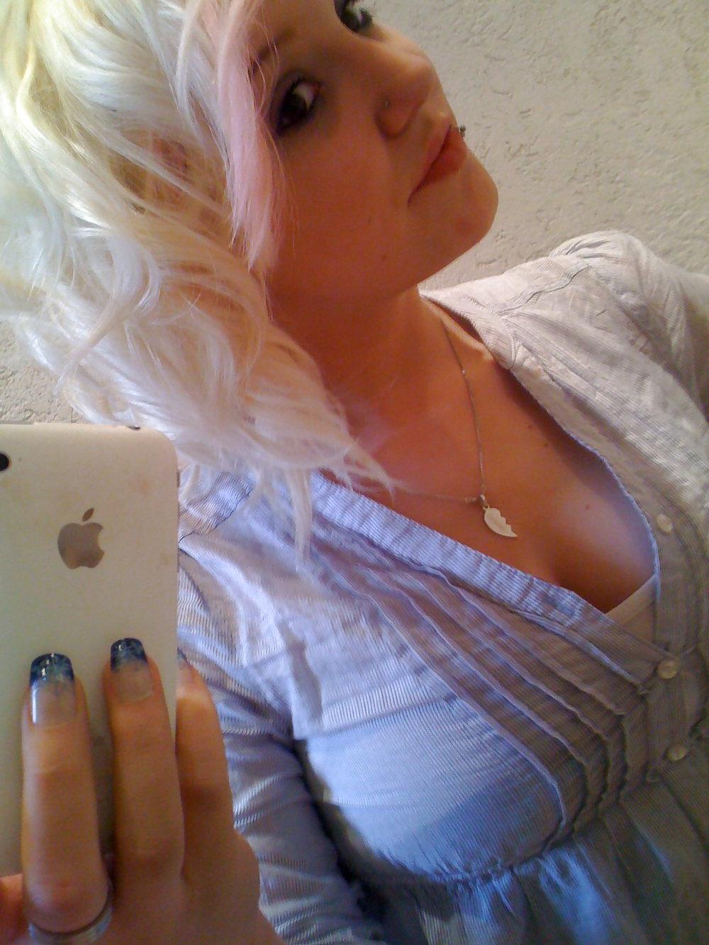 12P Meine blonde Schlampe