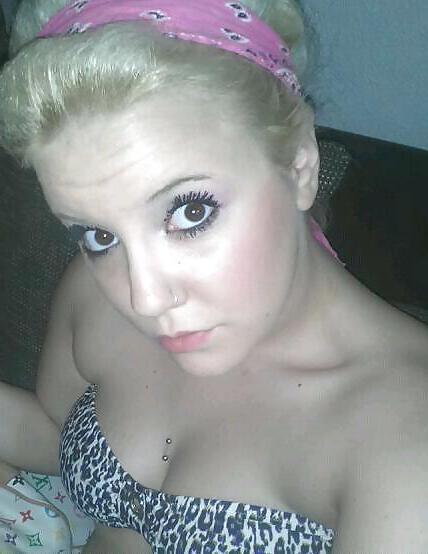 12P Meine blonde Schlampe