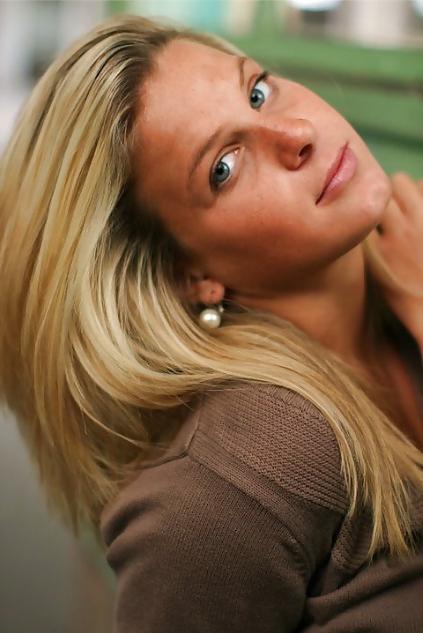 25P Hot Girl Model on Facebook