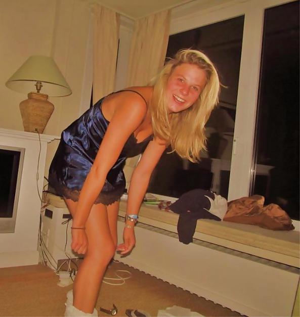 25P Hot Girl Model on Facebook