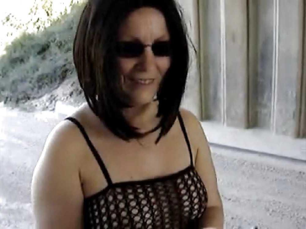24P Anal creme - Lea fetish in Public