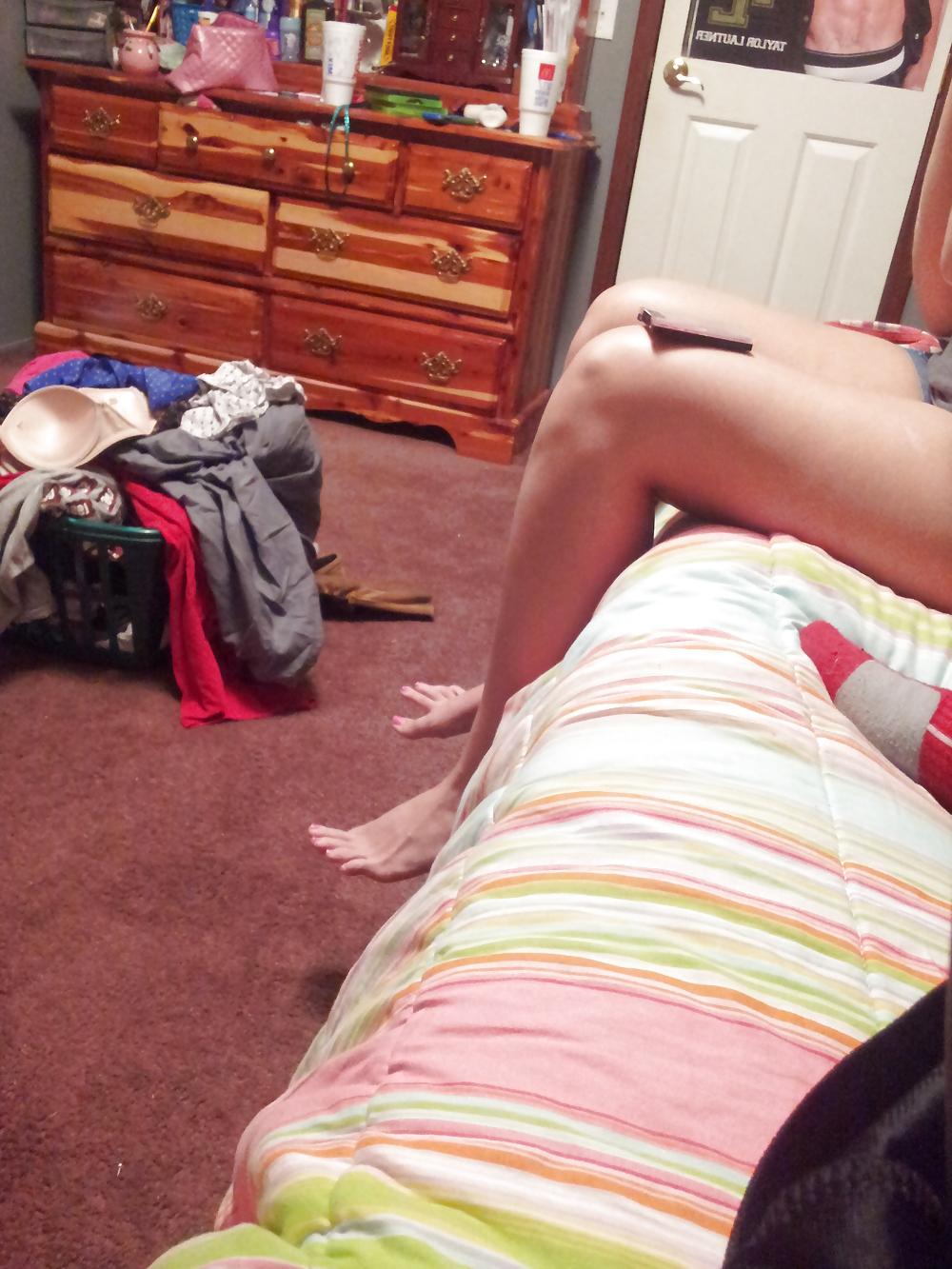 12P Sexy chubby teen exs feet