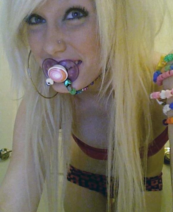 16P Katie (Sexy Emo Bitch)