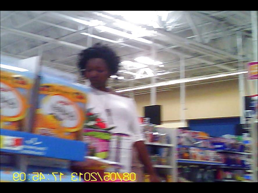 21P Curvy Black Diva in Wal Mart