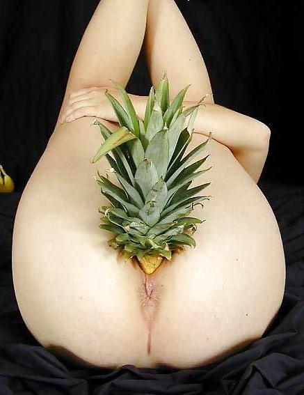 6P Pussy stretching 01