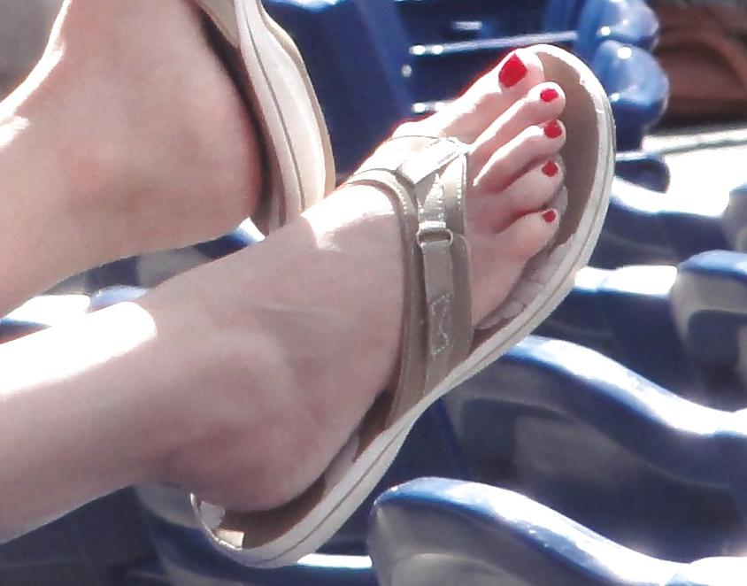 25P Feet-various candids