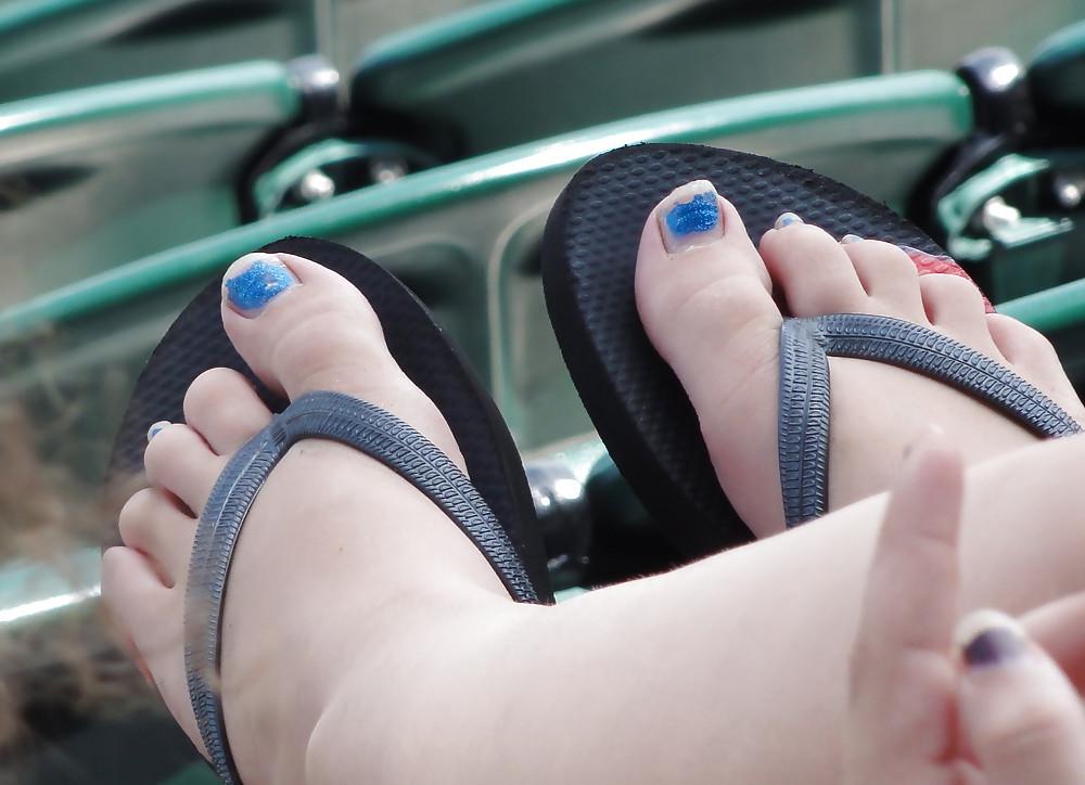 25P Feet-various candids