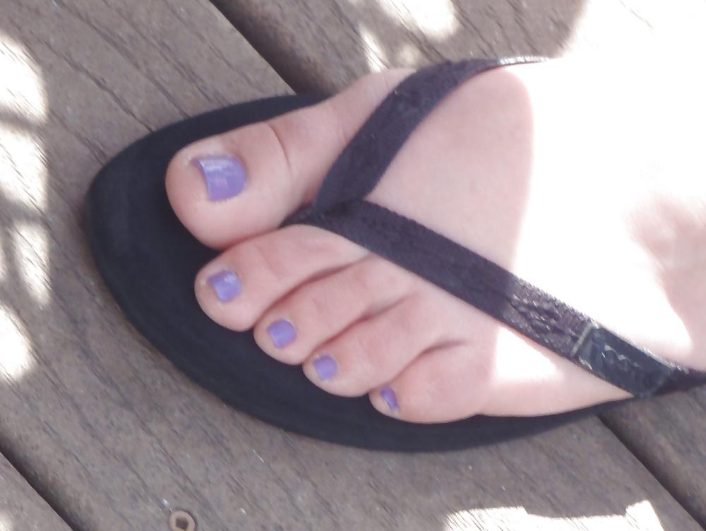 25P Feet-various candids