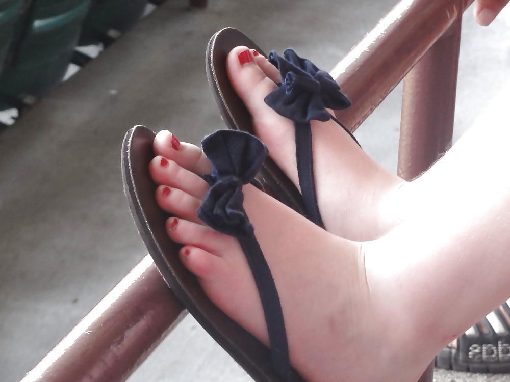 25P Feet-various candids