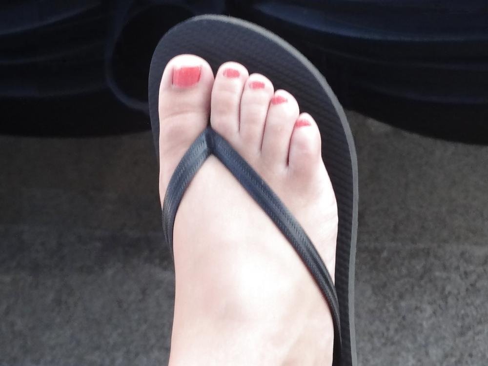 25P Feet-various candids