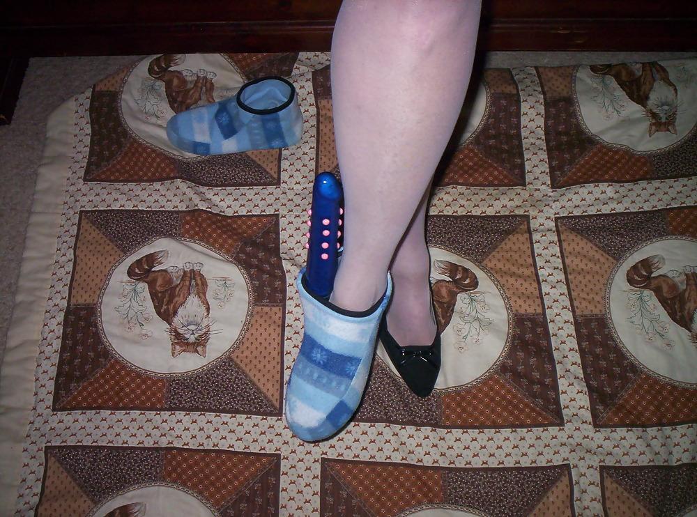 8P My wifes big ugly feet