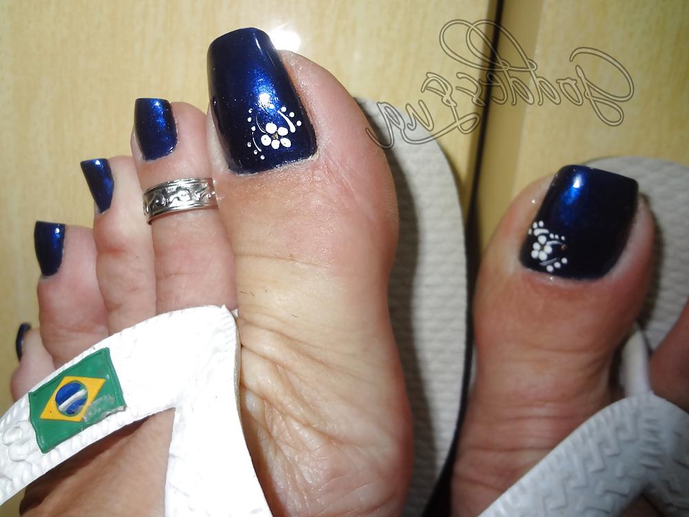 12P Feet Goddess