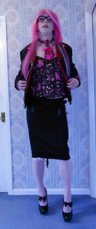 25P Tranny Supersatin Emo Goth Rock Bitch Part 1