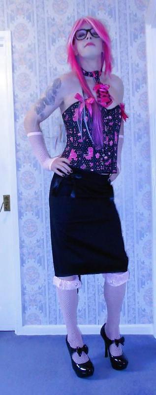 25P Tranny Supersatin Emo Goth Rock Bitch Part 1