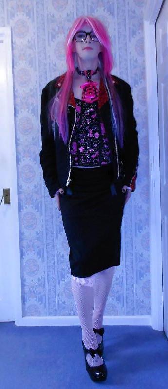25P Tranny Supersatin Emo Goth Rock Bitch Part 1