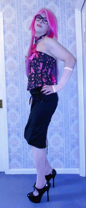 25P Tranny Supersatin Emo Goth Rock Bitch Part 1