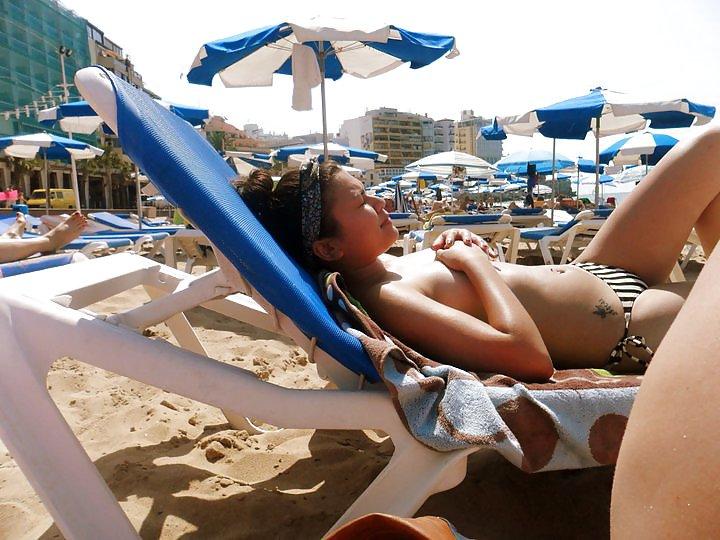 25P British Teen Sluts On Holiday