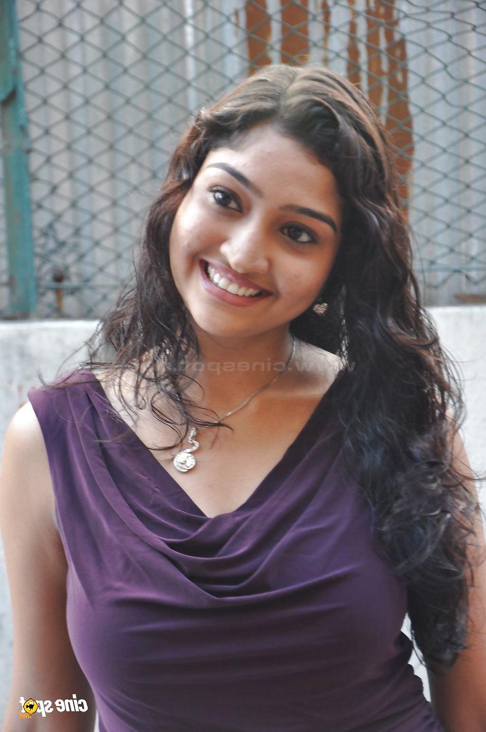 25P Cute Actress Neelima