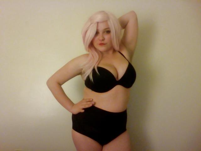 22P Thick Blonde Goddess #2