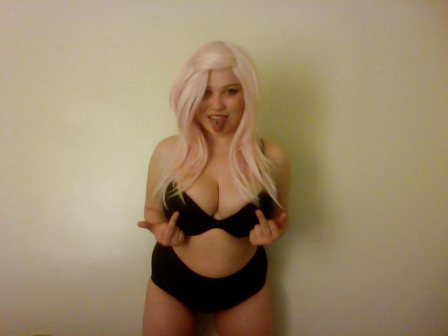 22P Thick Blonde Goddess #2