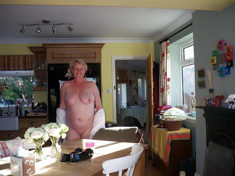25P British MILF Wife Alison