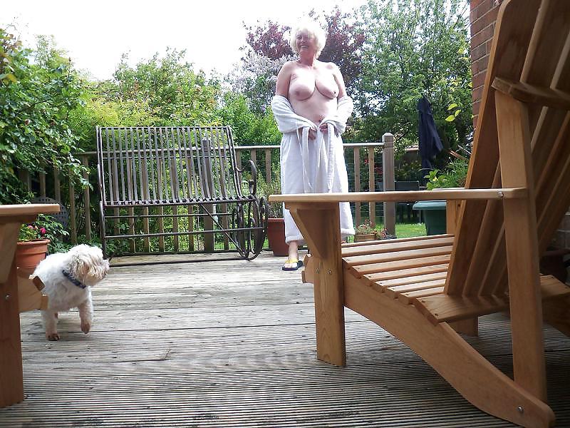 25P British MILF Wife Alison