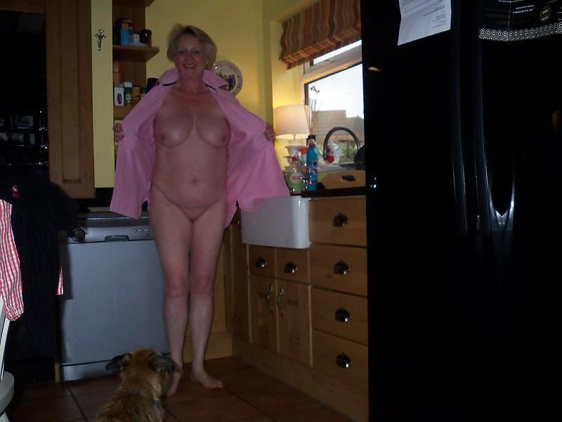 25P British MILF Wife Alison