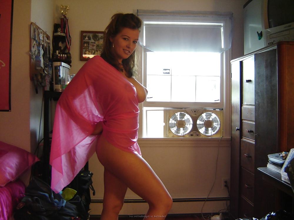25P Hot Bitch With Nice Tits