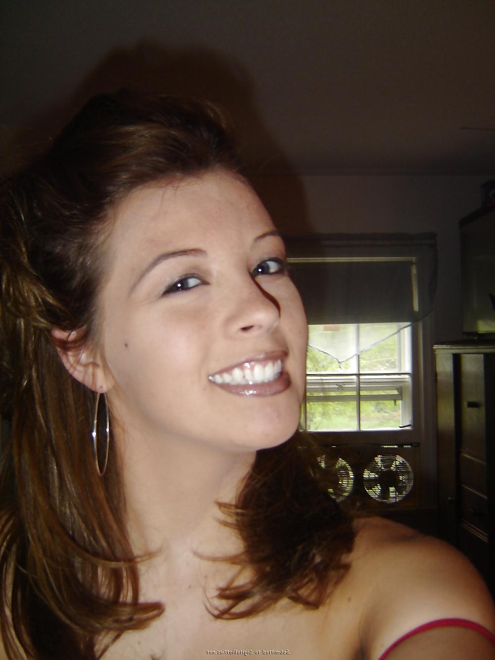25P Hot Bitch With Nice Tits