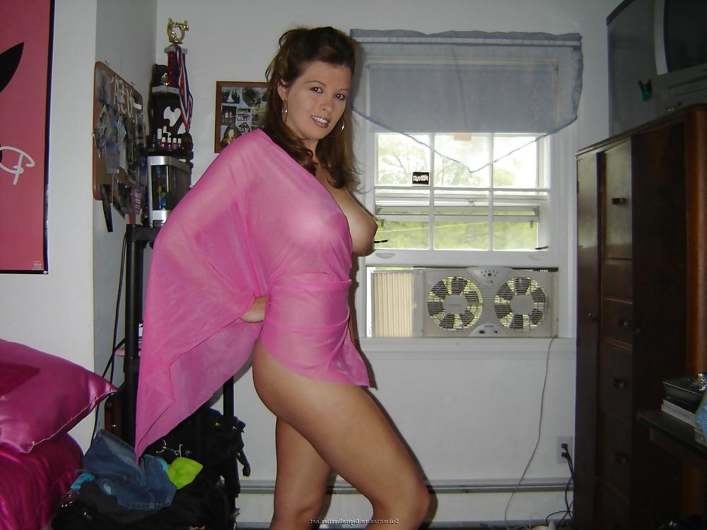 25P Hot Bitch With Nice Tits