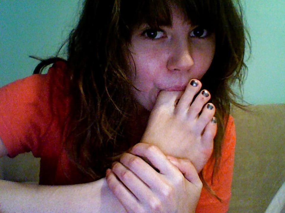 25P Female Feet (thats my weakness)