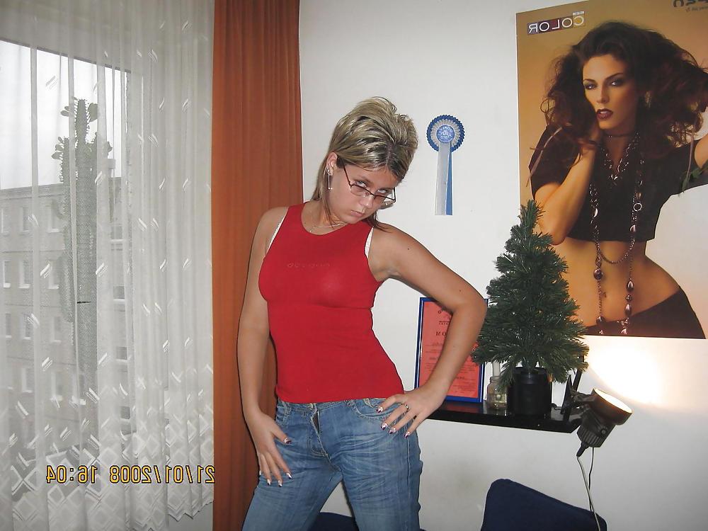 10P Sexy Blonde Amateur Chick with Glasses