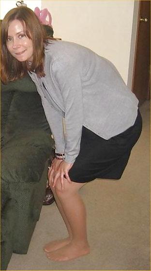 24P Love legs and feet.