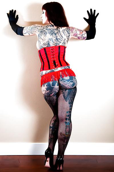 25P Beautiful bizarre women