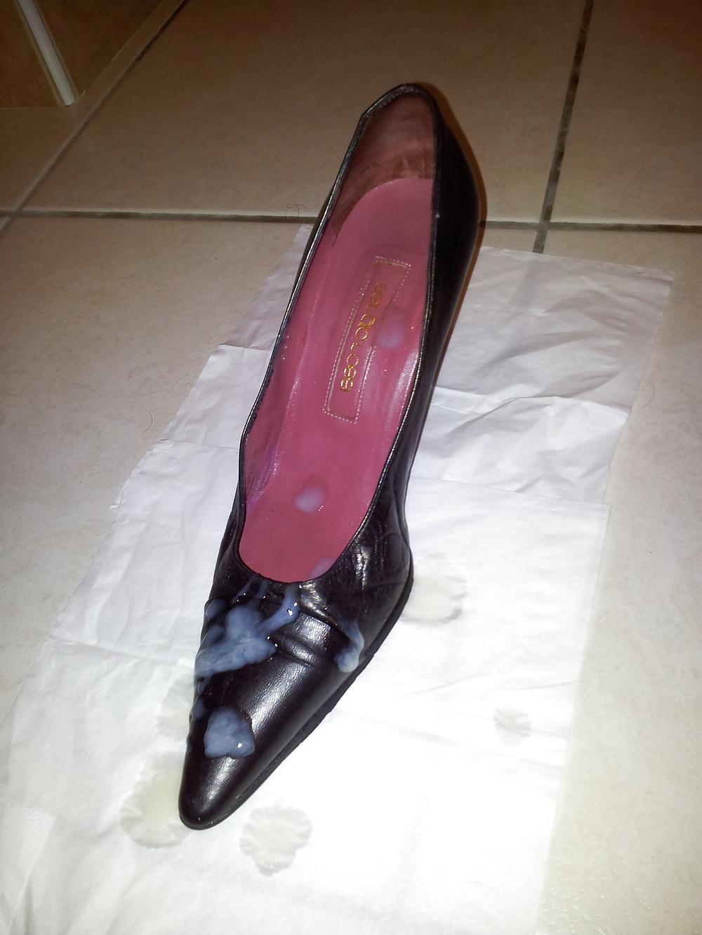 4P Heels play