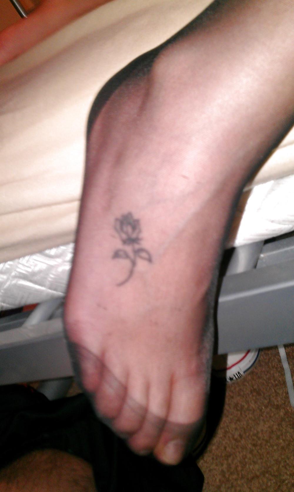 24P Nylons, heels, legs and feet