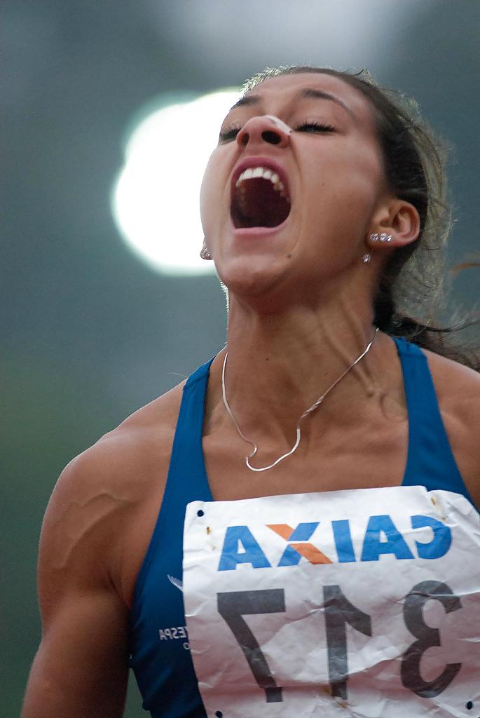 25P Female neck vein lovers