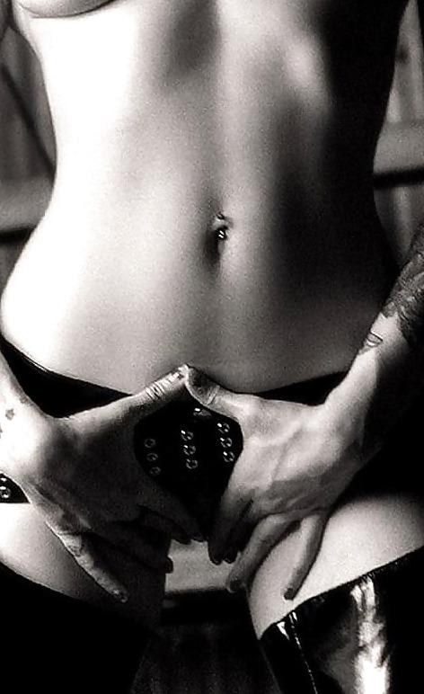25P Sex Art in B&W