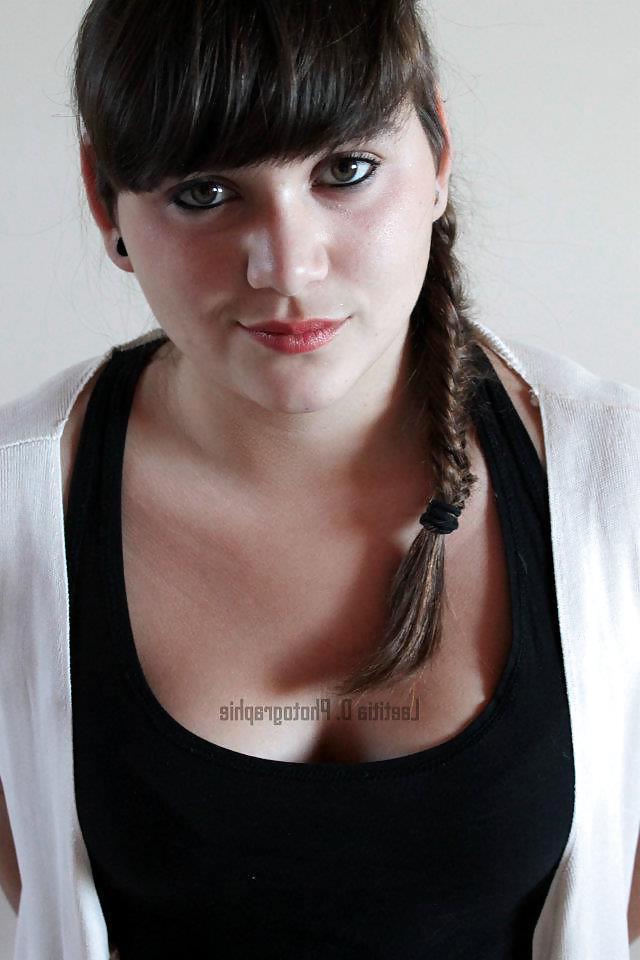 25P Teen bitch